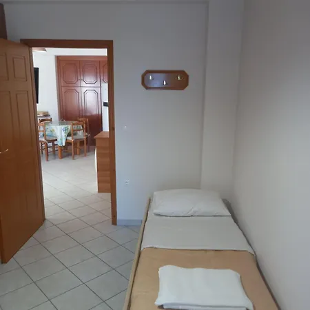 Apartment Near The Sea