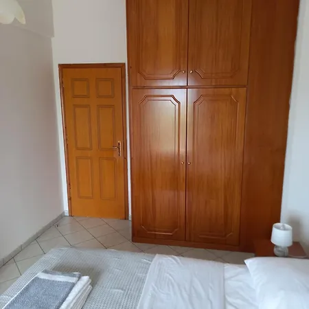 Apartment Near The Sea